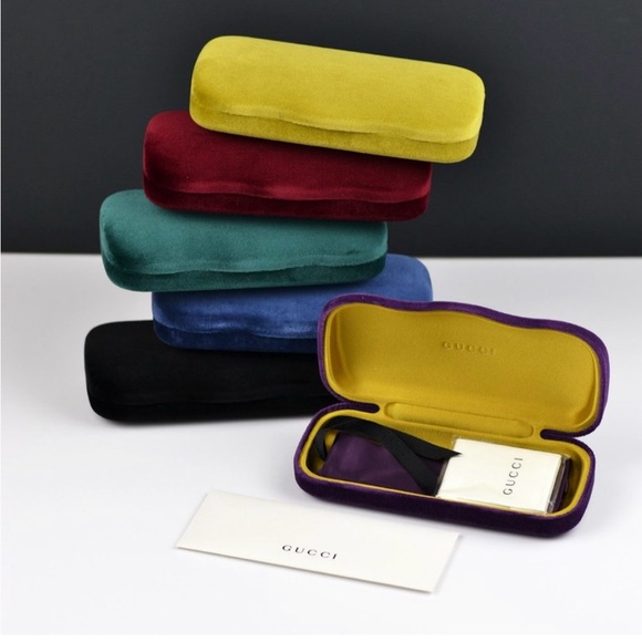 Gucci's GG0004ON features soft lines frames acetate front. Iconic web effect - Picture 16 of 16